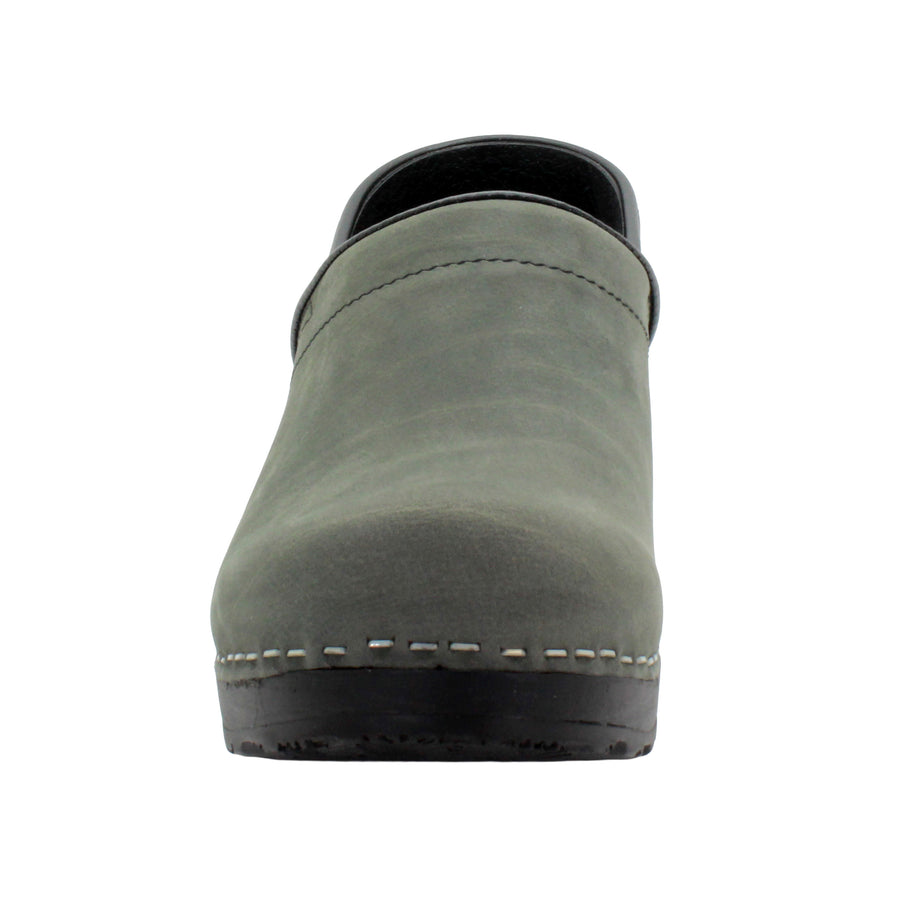 PROFESSIONAL Full Grain Oiled Leather Clogs